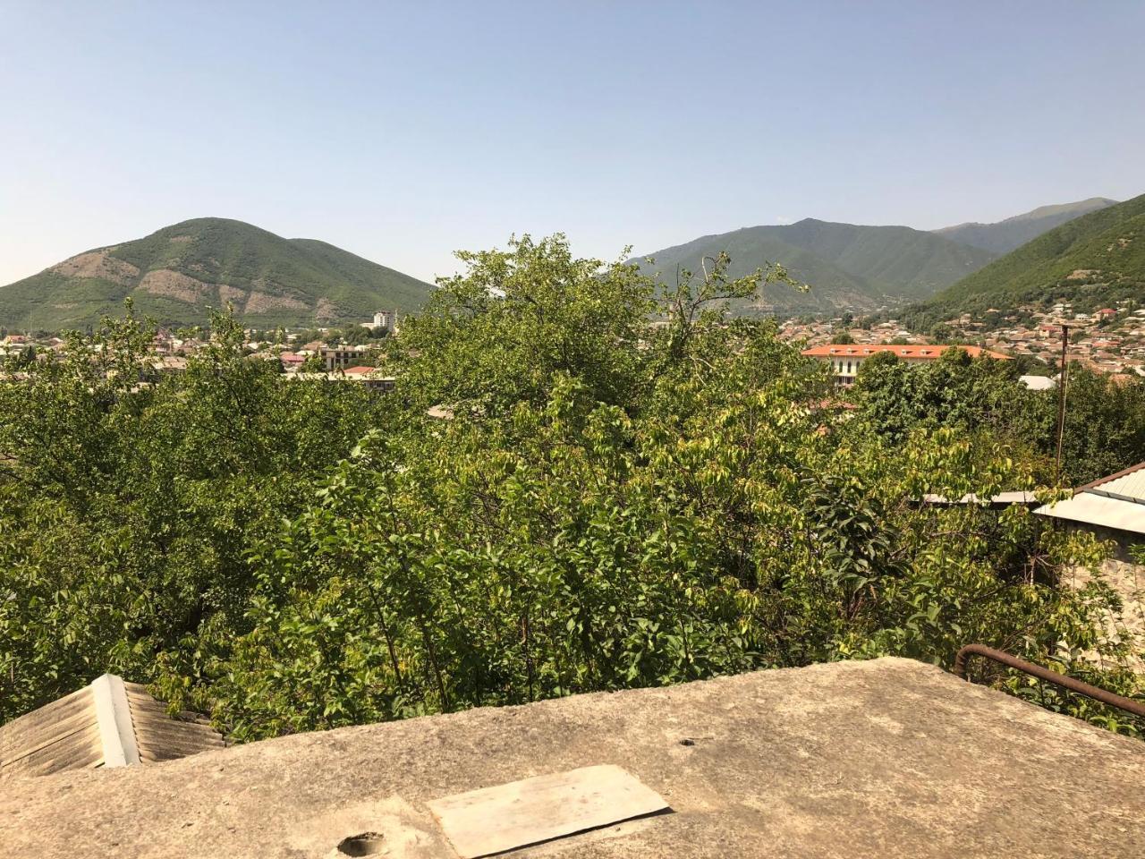 Shaki Host House Bed & Breakfast Sheki Exterior photo