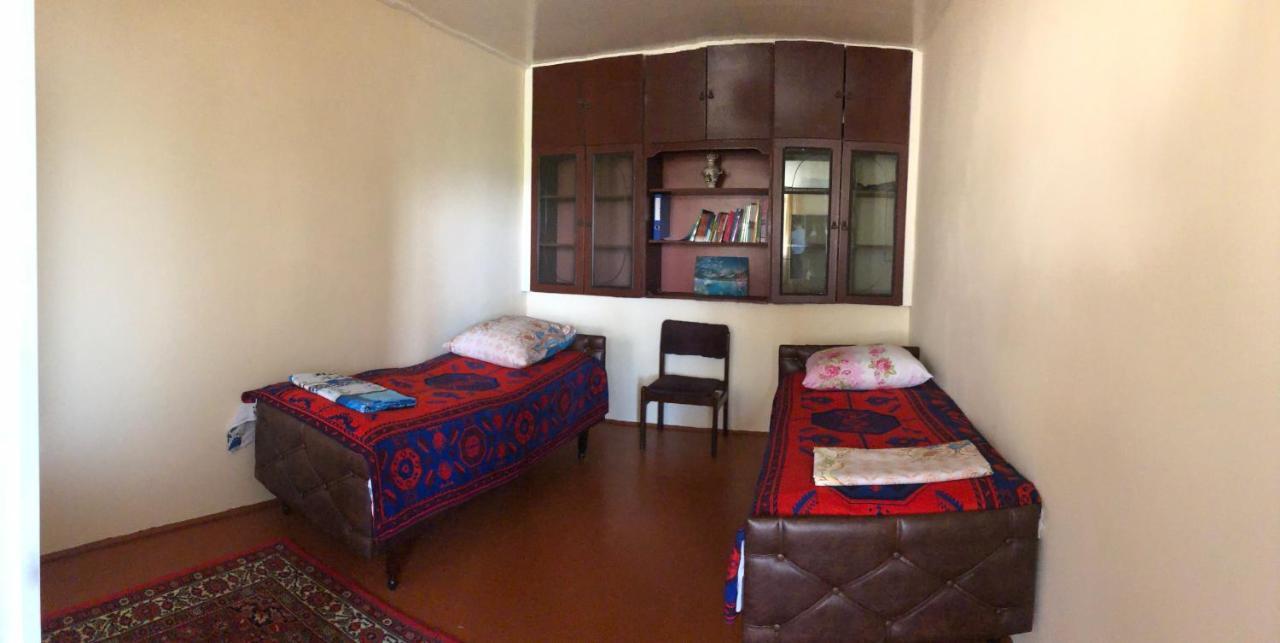 Shaki Host House Bed & Breakfast Sheki Exterior photo